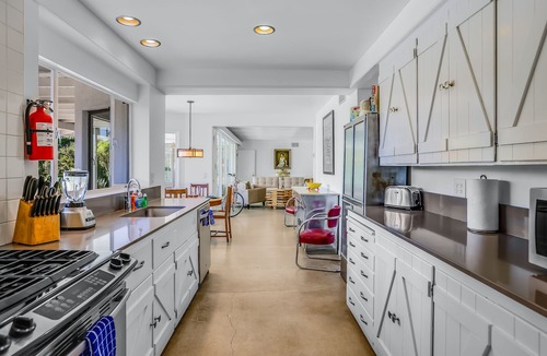 Old Las Palmas House | Stylish Dog-Friendly Gem W/Guest House, Private Pool & Amazing Mountain Views