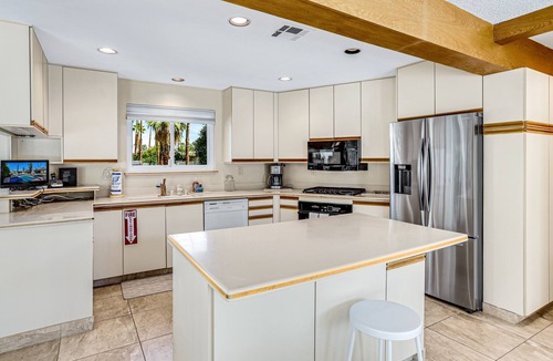 Twin Palms House | Stylish Dog-Friendly Retreat W/High-Speed WiFi, Pool & Spa, & Pool Table
