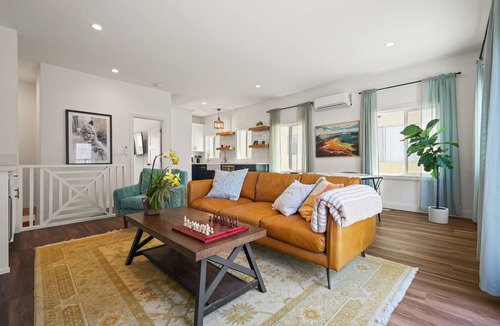 Hermosa Beach House | Stylish Retreat by Hermosa Pier