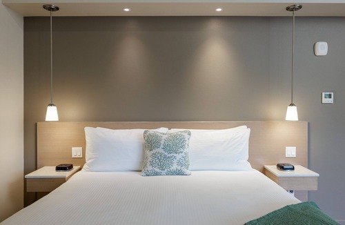 Eastsound Hotel | Sucia - Dramatic Eastsound Bay View