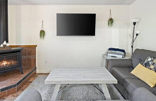 Sudden Valley House | Sudden Valley Forest House: Pet-Friendly, Near Galbraith Mountain & Trail Sites