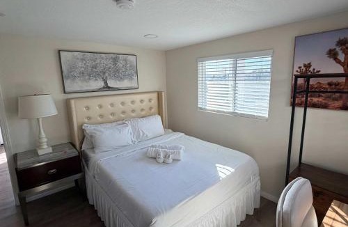 Bankers Hill House | Suite Steps to San Diego Top Spots
