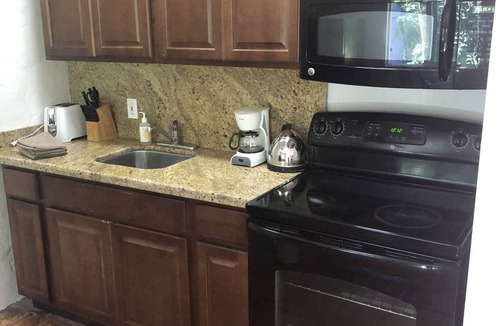 Hidden Valley Apartment | Summer Guest House near La Jolla Shores Beach