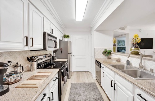 Summerlin Apartment | Summer Special 30% off Serene Cozy Condo WITH GORGEOUS POOL & GYM!