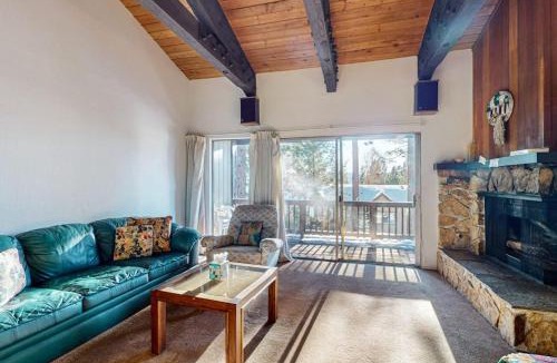 Dollar Point House | Sunny Family-Friendly Condo - Near the Lake