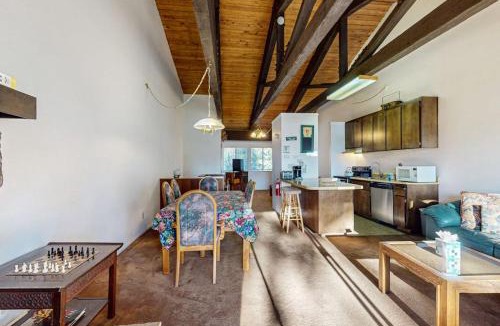 Dollar Point House | Sunny Family-Friendly Condo - Near the Lake