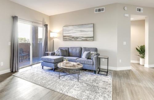 San Diego House | Sunny San Diego Condo w/Pool Access Near Wineries