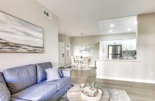 San Diego House | Sunny San Diego Condo w/Pool Access Near Wineries