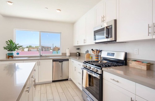 B-Bar-H Ranch House | Sunray House Modern Getaway Pool Spa Tesla Charger