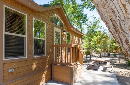 Kernville Cabin | Sunrise Cabin at KRS Camp James (Cabin 10)