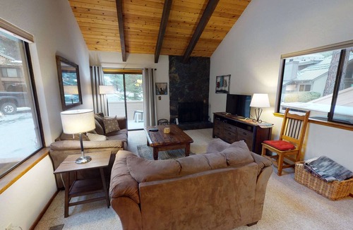 Tennis Village Condo | Sunriver Condo Escape with Access to The Cove