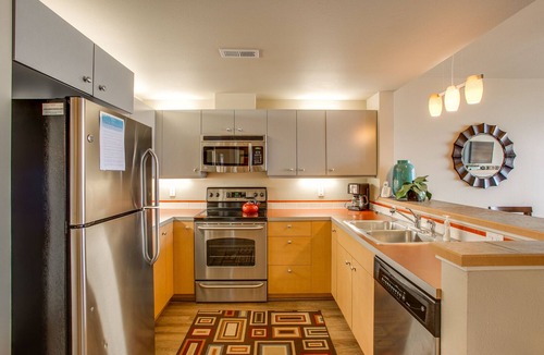 Chelan Condo | Sunset Escape 302 - 2 bed, 2 bath Condo Near Lakeside Park Lake Chelan