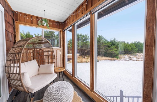 Ocean Park House | Sunset Shores - Ocean Front Family Retreat HOT TUB