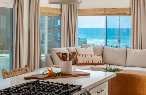 Townsite Villa | Sunsets, Ocean & watch the Dolphins! SPA, BBQ, Fire Pit, EV Charger, Pets Ok
