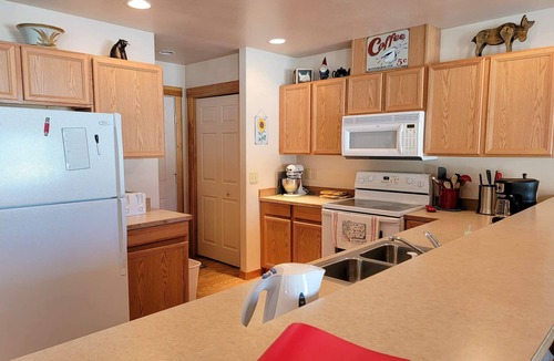 Winthrop House | Sunshine Station - 3 bedroom Winthrop Townhouse