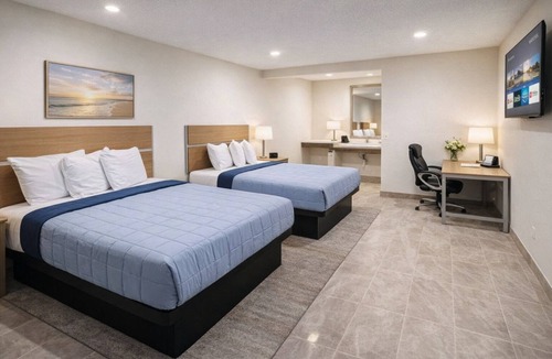 Bakersfield Hotel | Super 8 by Wyndham Bakersfield CA Near Airport