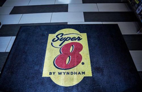 Holbrook Hotel | Super 8 by Wyndham Holbrook