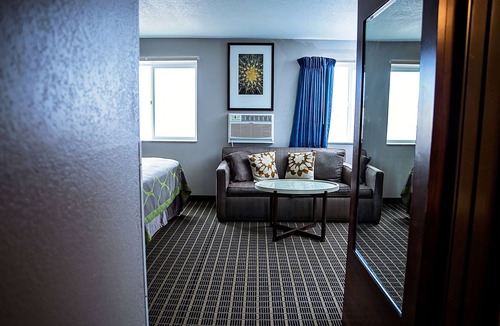 Holbrook Hotel | Super 8 by Wyndham Holbrook