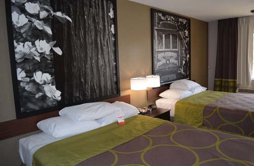 Salinas Hotel | Super 8 by Wyndham Salinas