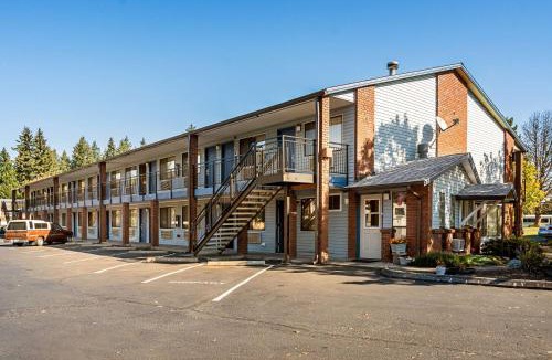 Vancouver Hotel | Super 8 by Wyndham Vancouver East