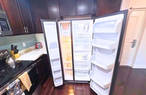 Westwood Apartment | Super Quiet Apartment In Full Service Bldg near UCLA