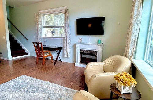 Sequim Cottage | Superb 2-Bedroom cottage in enchanting Sequim