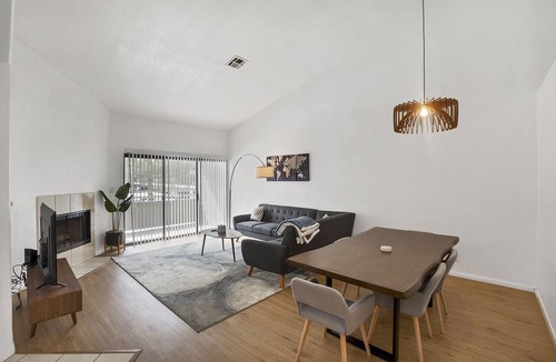 Spring Valley Apartment | Superhost 5 Star ⭐️ Service Spacious 1 Bedroom