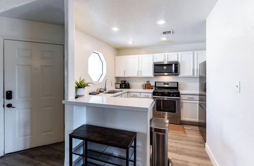 Spring Valley Apartment | Superhost 5 Star ⭐️ Service Spacious 1 Bedroom