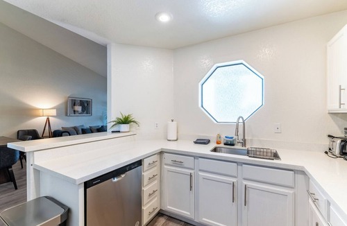 Spring Valley Apartment | Superhost 5 Star ⭐️ Service Spacious 1 Bedroom