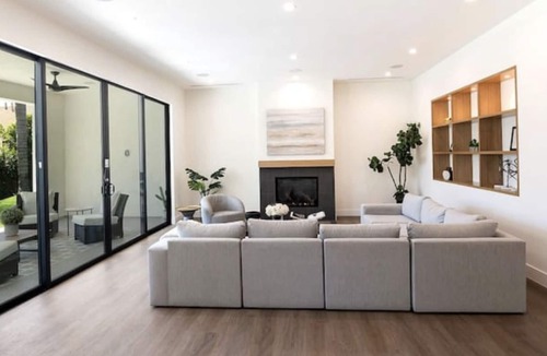 Los Angeles County Villa | SuperHost- Magnificent 5 Bedroom Villa