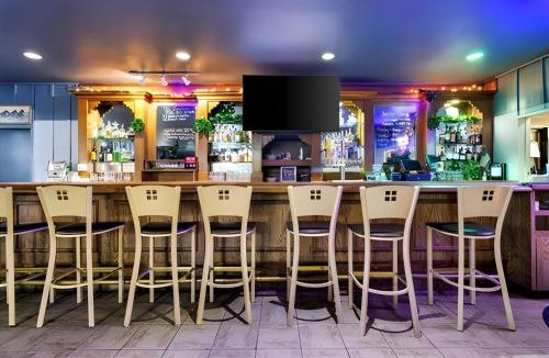 Bakersfield Hotel | SureStay by Best Western Bakersfield Central