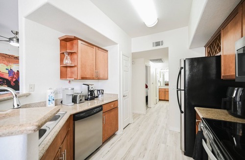 Las Vegas Condo | SVS: 2BD/2BA Condo | Gated Community | Pool & Gym | 5 Min to Strip