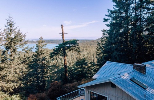 Rosario House | Sweeping Sound Views, Pet friendly, 3 Bedroom