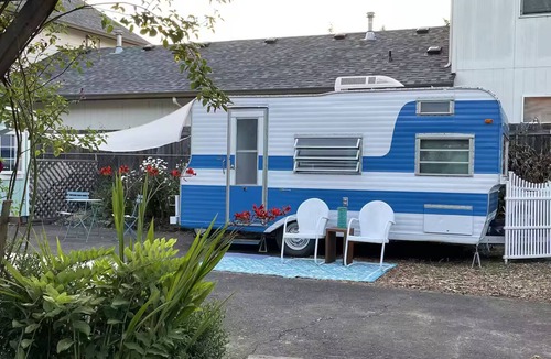 Eugene House | Sweet Betty Blue Vintage Chic RV
