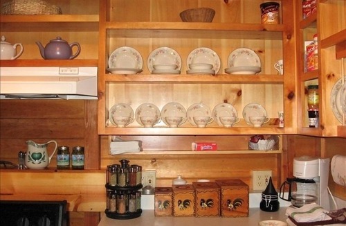 Shelton Cabin | Sweet Huckleberry Cottage on Old Hatchery Lake