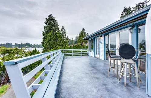 Lakewood House | Tacoma Home on Steilacoom Lake w/Dock!