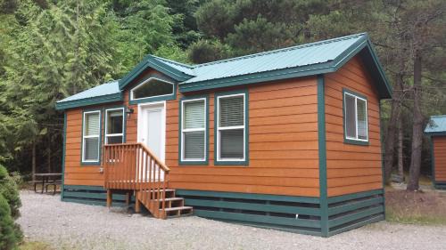 Fall City Resort | Tall Chief Camping Resort Cottage 1