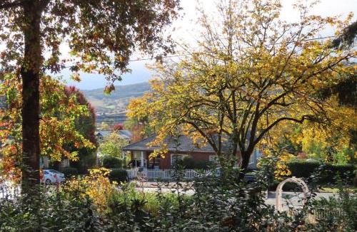 Roseburg Bed & Breakfast | Terraluna Inn