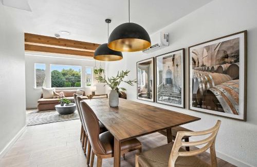 Kerns House | The Adelynn 5BR - Sleek - Spacious - Walkable