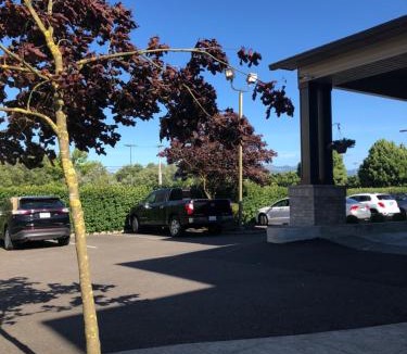 Tillamook Hotel | The Ashley Inn of Tillamook