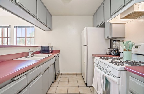 Palms Apartment | The Bagley #201