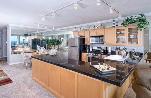 Depoe Bay Condo | The Beacon, with Panoramic Views & Pool