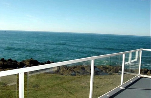 Depoe Bay Condo | The Beacon, with Panoramic Views & Pool