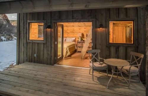 Zion National Park East Entrance Cabin | The Boundary Cabin 2