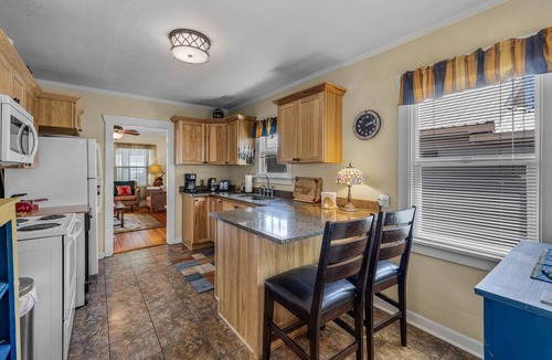 John Day House | The Bungalow