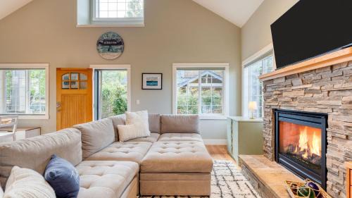 Langley House | The Burrow by AvantStay