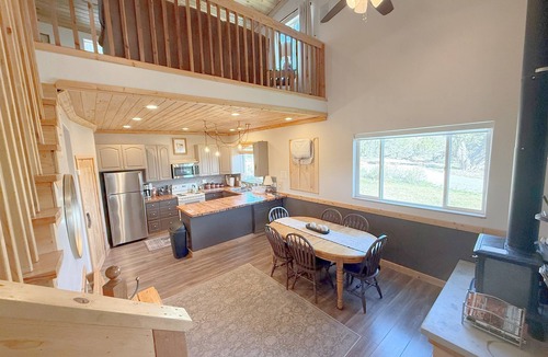 Blanding Cabin | The Cedars Country Cottage