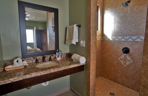 Cerritos Hotel | The Cerritos Beach Inn