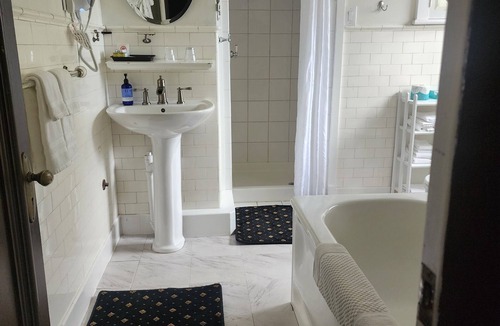 Napa Bed & Breakfast | The Charles Napa, an Artfully Designed Inclusive Inn