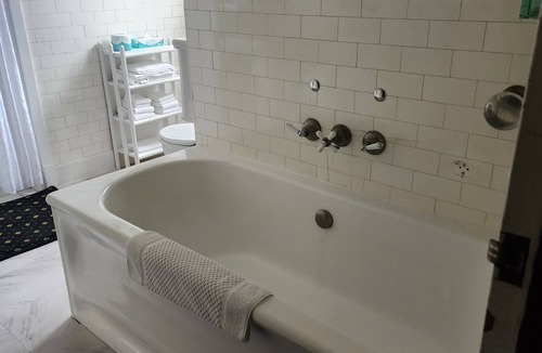 Napa Bed & Breakfast | The Charles Napa, an Artfully Designed Inclusive Inn